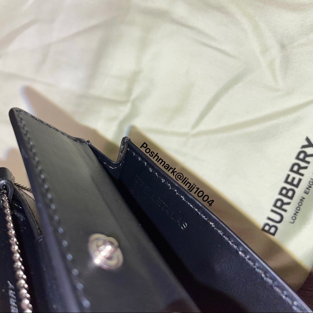 Burberry Vintage Check Small Crossbody Bag in Beige - Picture 5 of 8